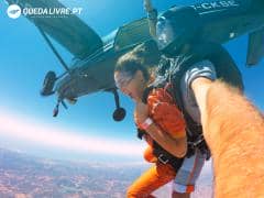 Skydiving in Queda Livre